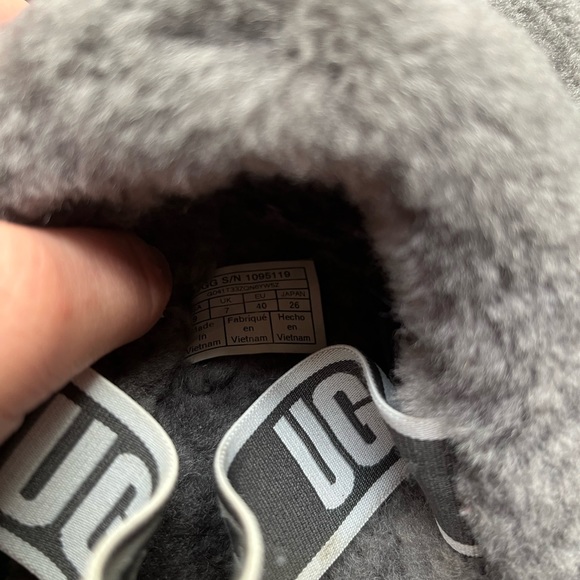 Ugh slide - Picture 3 of 3